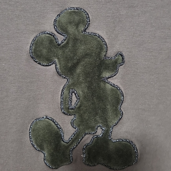 Disneyland Resort 3/4 length top size medium - Picture 9 of 14